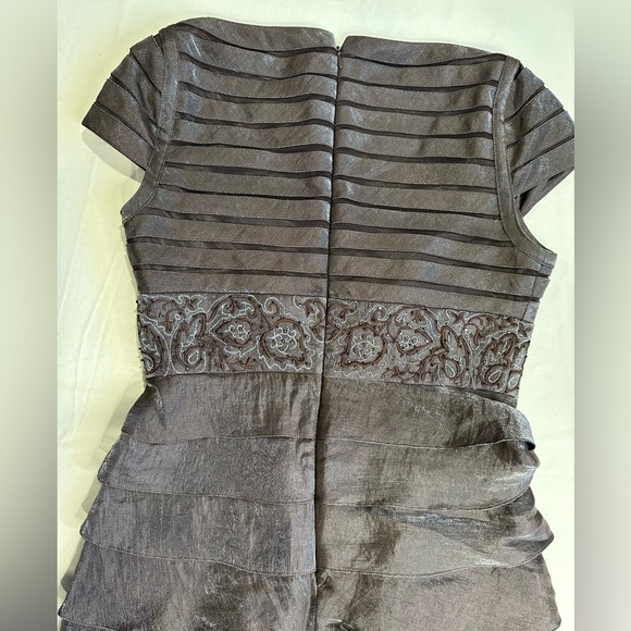 Adrianna Papell Occasional Tiered Ruffled Brown Metallic Gown Size 4 - Picture 5 of 7